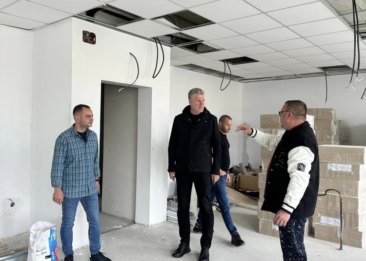 chelaru saptamanal am sedinta cu constructorul la scoala nr 3 pentru a verifica stadiul lucrarilor 66ed7fd11abe5