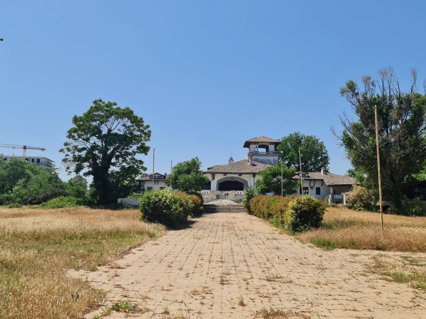 vanzarea terenului aferent palatului regal de la mamaia pe ordinea de zi iata pretul convenit 66f25ab6670bd