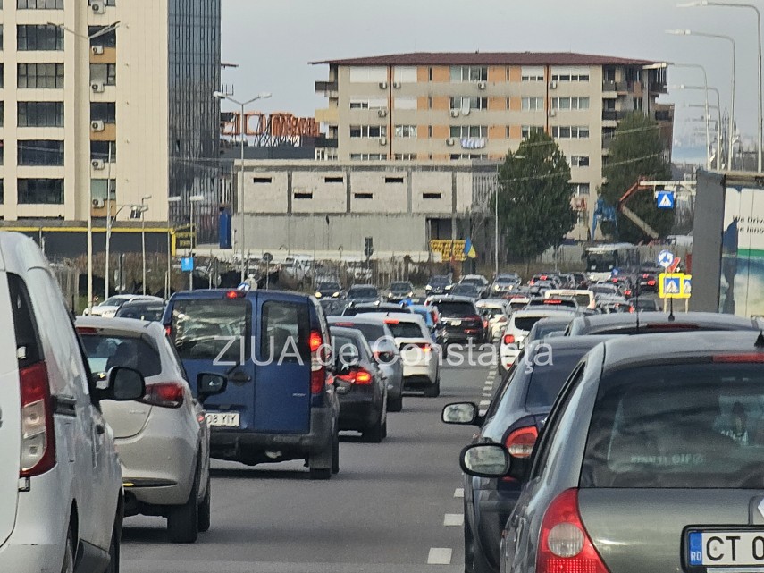haos in traficul din constanta masinile circula bara la bara pe bulevardul aurel vlaicu fotovideo 6739eac295f96