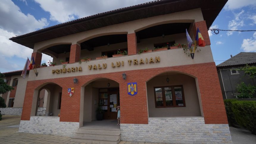 primaria valu lui traian a depus spre finantare proiectul pentru construirea unui teren de sport acoperit cu balon 6756df86e9366