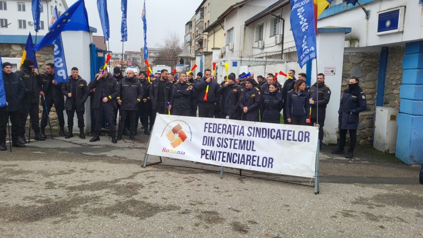 protest la penitenciarul targu jiu ce nemultumiri au angajatii video 676e838f515d7