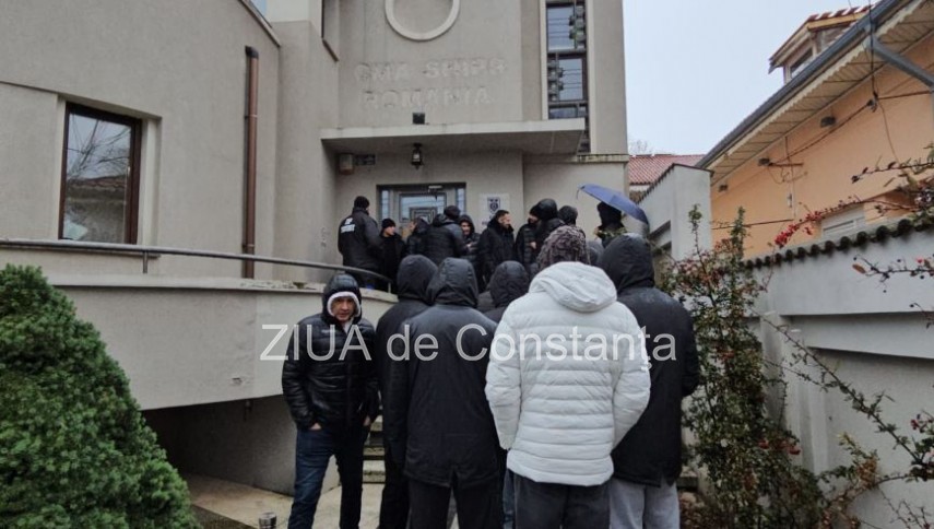 sportivi antrenori si suporteri adunati la sediul csm constanta discutii cu sefii clubului fotovideo 67581562d2fb5