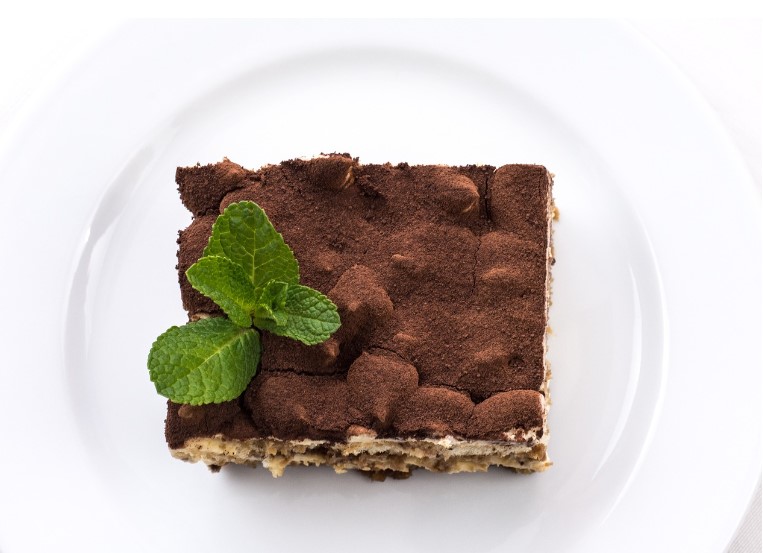 tort de ciocolata cu nuca si crema mascarpone desertul perfect pentru masa de revelion 676fedbf94a83