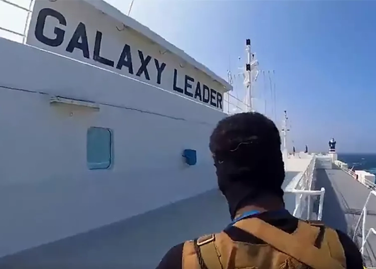 dupa un an si doua luni marinarul roman rapit de rebelii houthi in yemen se intoarce acasa 6791f197b9e3e