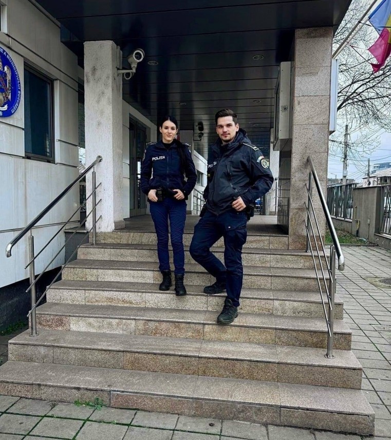 femeie disparuta de acasa gasita cazuta langa o masina din bucuresti politistii au interveit in ajutorul victimei 6783f4bc96a9c