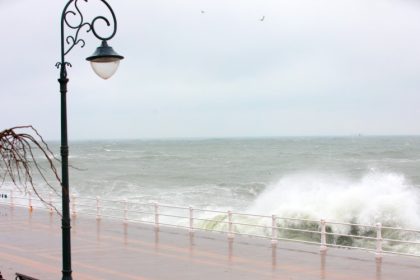 constanta sub cod galben de vant 67b838c496113