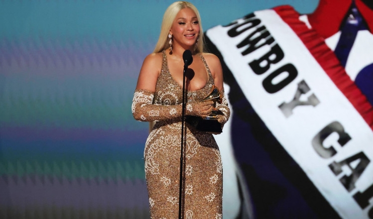 premiile grammy 2025 beyonce a castigat trofeul pentru albumul anului cu cowboy carter 67a0a929de760