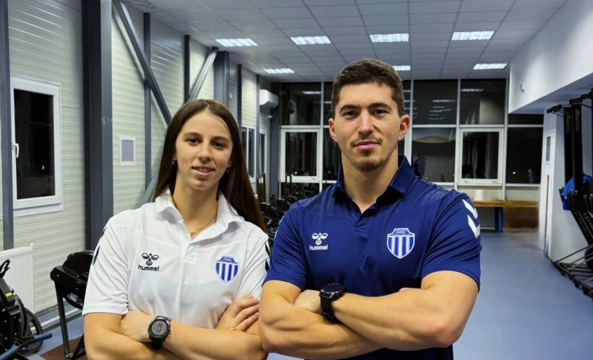 sportivi pe podium la canotaj si la atletism galerie foto 67ab409a5bcc1