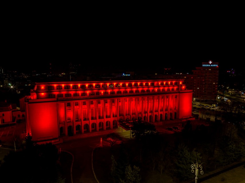 trei cladiri din constanta iluminate in rosu cu ocazia zilei europene a numarului de urgenta 112 67aaf19188936