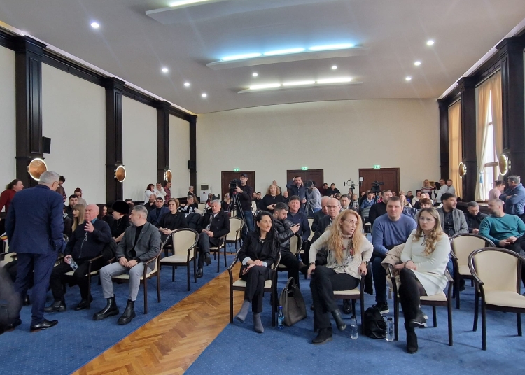 video consilierii judeteni analizeaza in sedinta noua organigrama a institutiei 67c01e45140e8