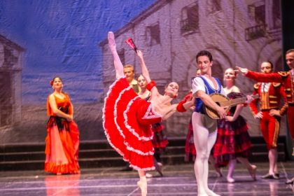 balerinii teatrului oleg danovski de ziua internationala a dansului la casa de cultura 67e7fe7b39666