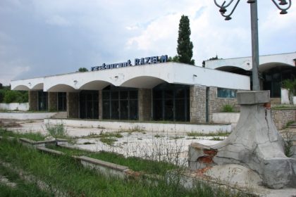 cladirile neingrijite din sudul litoralului supraimpozitate si in acest an 67e74228709f2