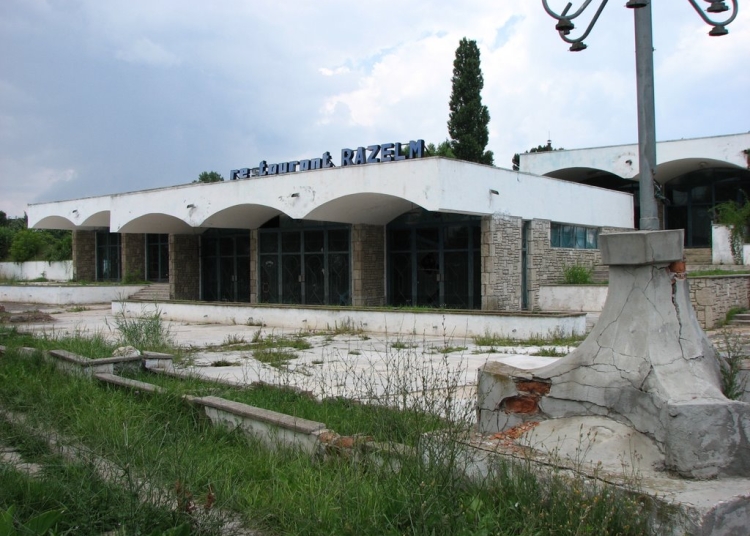 cladirile neingrijite din sudul litoralului supraimpozitate si in acest an 67e74228709f2
