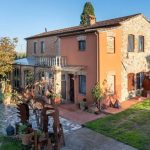 conac in italia cu piscina vie si livada de maslini mai ieftin decat un apartament cu doua camere din romania 67dac89ce6db9