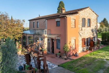 conac in italia cu piscina vie si livada de maslini mai ieftin decat un apartament cu doua camere din romania 67dac89ce6db9