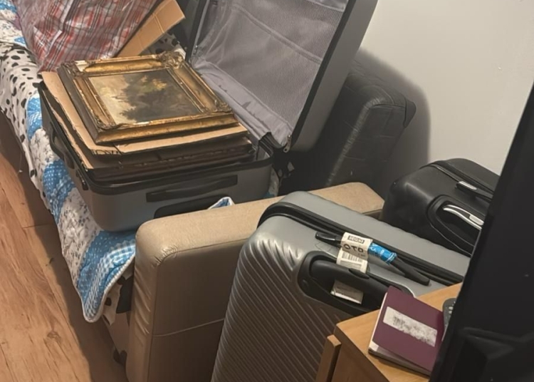 ei sunt indivizii implicati in dosarul furtului tablourilor din italia gasite la constanta nu au voie sa vorbeasca intre ei si poarta dispozitive de supraveghere 67da00648f859