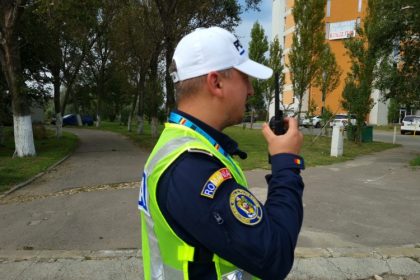 politistii rutieri stau cu ochii pe pietoni aproape 60 de persoane au fost sanctionate cu amenzi in cuantum de 12 mii de lei 67d40dd95c0af