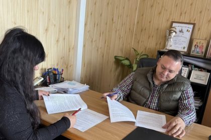 s a semnat contractul pentru lucrarile de asfaltare a drumurilor din costinesti 67d282da32fc3