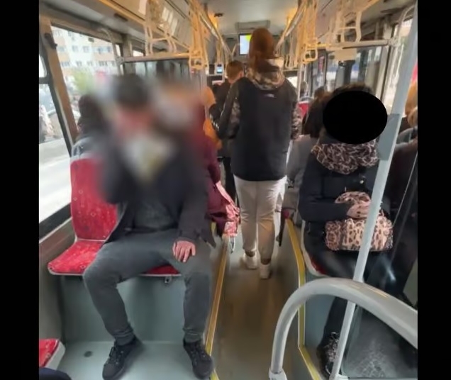 tanarul care si a bagat mama in sperieti pentru ca inhala prenadez a spart o casa din constanta si a mancat tot din frigider apoi s a culcat 67e4808b65f7e