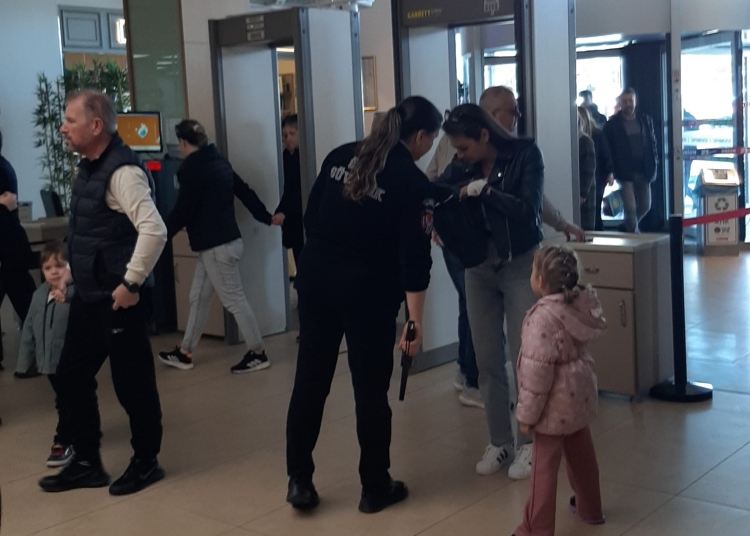 video plecati in turcia asteptati va la controale de securitate hotelurile si mall urile dotate cu porti detectoare de metale 67e1e6f626410