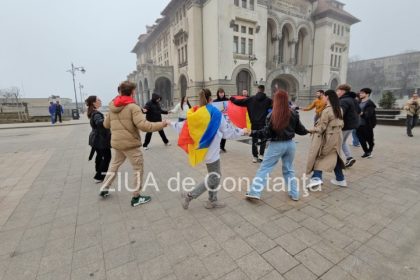ziua unirii basarabiei cu romania sarbatorita in piata ovidiu din constanta fotovideo 67e53bf663dea