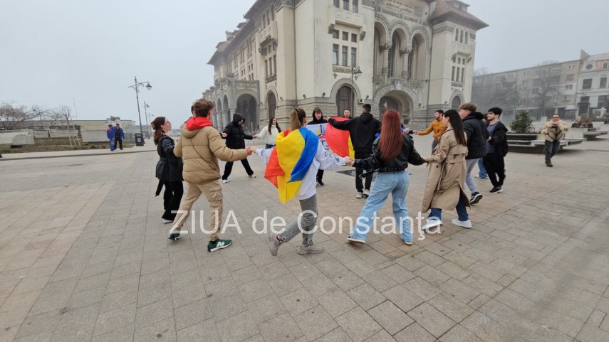 ziua unirii basarabiei cu romania sarbatorita in piata ovidiu din constanta fotovideo 67e53bf663dea