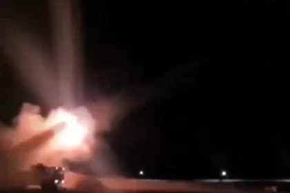 9 morti si 30 de raniti dupa un atac cu drone rusesti asupra orasului marhanet din ucraina 68088f35d8d29