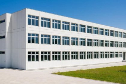 a fost semnat contractul de executie pentru modernizarea scolii gimnaziale nr 37 din constanta 67ecd8ad3d32a