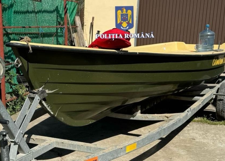 accident naval in dreptul comunei ghindaresti dupa ce o nava a acrosat o geamandura doua femei au fost ranite 6808bf3b8f1cf