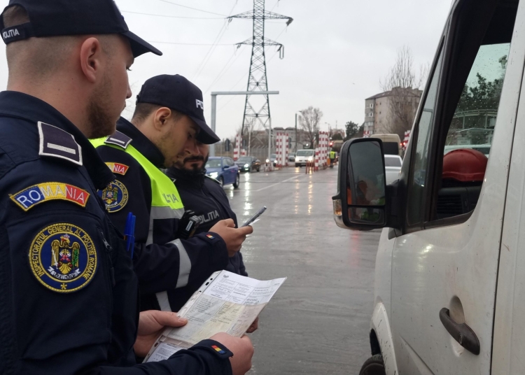 actiunea blocada in cartierele km 4 5 si poarta 6 ce au descoperit politistii 67f115e120291