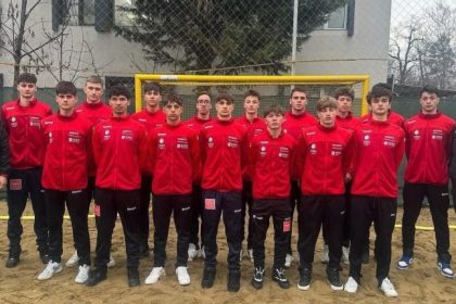antrenorii adrian georgescu si ionut deli iorga au convocat lotul national de beach handball galerie foto 67ff68e64a14b