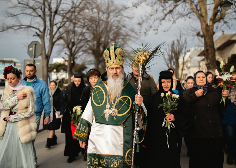 arhiepiscopul teodosie a sarbatorit 24 de ani de arhipastorire in eparhia tomisului 67fd77cdd7c76