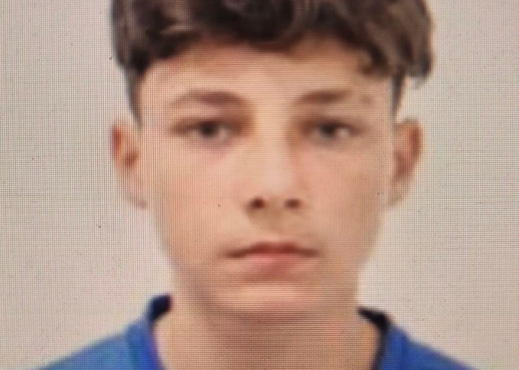 baiat de 15 ani dat disparut daca il vedeti sunati la 112 67f26ae91d664