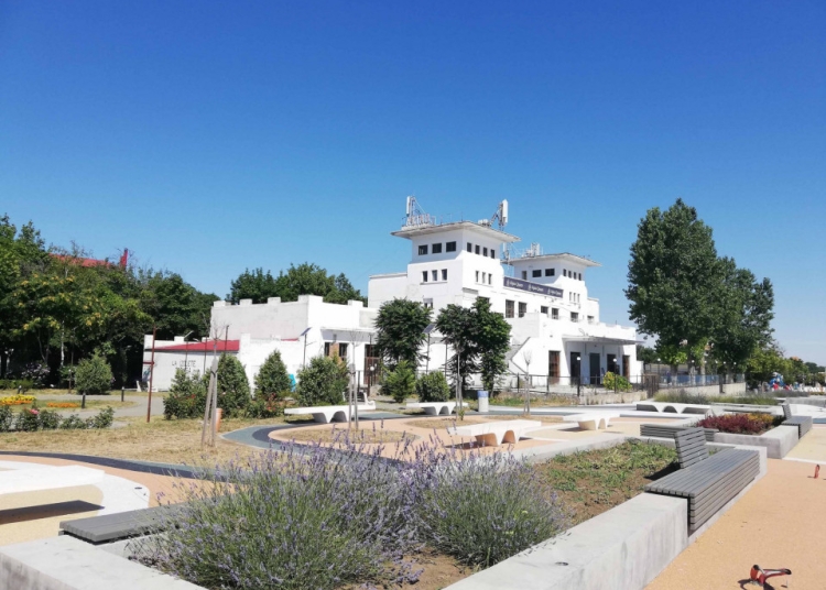 cazinoul din eforie sud una dintre cladirile reprezentative pentru stilul art deco de pe intreg litoralul romanesc scos la vanzare 68016d9810756