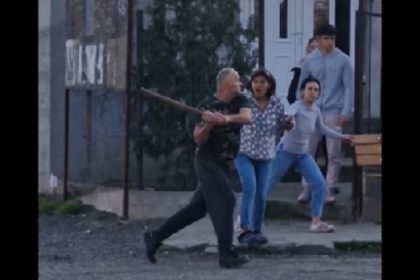 ce spun politistii despre scandalul din satul culmea unde un individ ameninta cu toporul 67f3808c57384