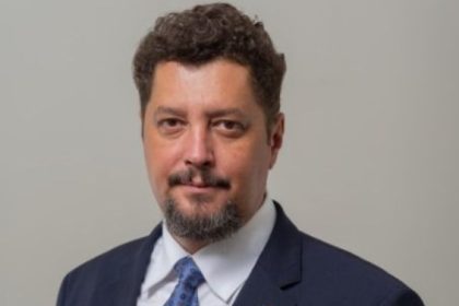 claudiu tarziu pleaca din aur si anunta crearea unei noi formatiuni politice inevitabilul s a produs 67f69c26c5a57