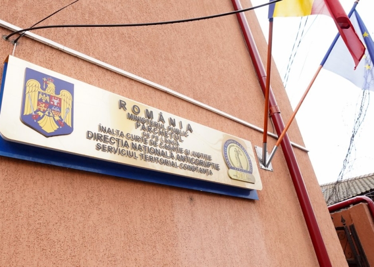 complicele lui doru colgiu de la mangalia condamnat cu suspendare pentru trafic de influenta dupa ce si a recunoscut faptele 67fac100bf249