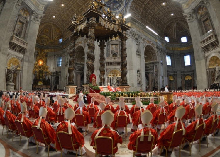 conclavul care va alege urmatorul papa se intruneste pe 7 mai 680f80eda4220