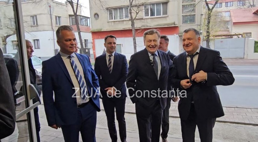 crin antonescu a ajuns la constanta fotovideo 67ebb70bd857e