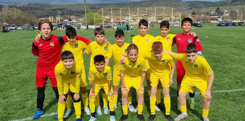 echipa 2013 de la acs kinder constanta campioana in bulgaria la golden dobrudja cup galerie foto 67f62890b6912