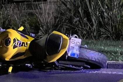 incident neobisnuit un motociclist a fost lovit de trasnet si s a prabusit pe asfalt 680751980bbd2