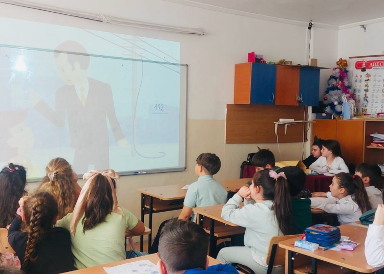 isu constanta lectii de siguranta pentru elevii din navodari 67ed480d38564