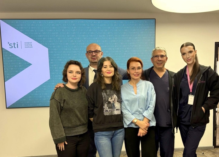 medicii chirurgi din constanta membrii ai clubului de chirurgie oncoplastica a sanului fac echipa in lupta impotriva cancerului de san 67fa0b30f23dd