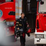 mobilier ars fum dens si o proprietara in stare de soc incendiu intr un bloc din constanta provocat de o candela aprinsa 6805f6bad5ec2