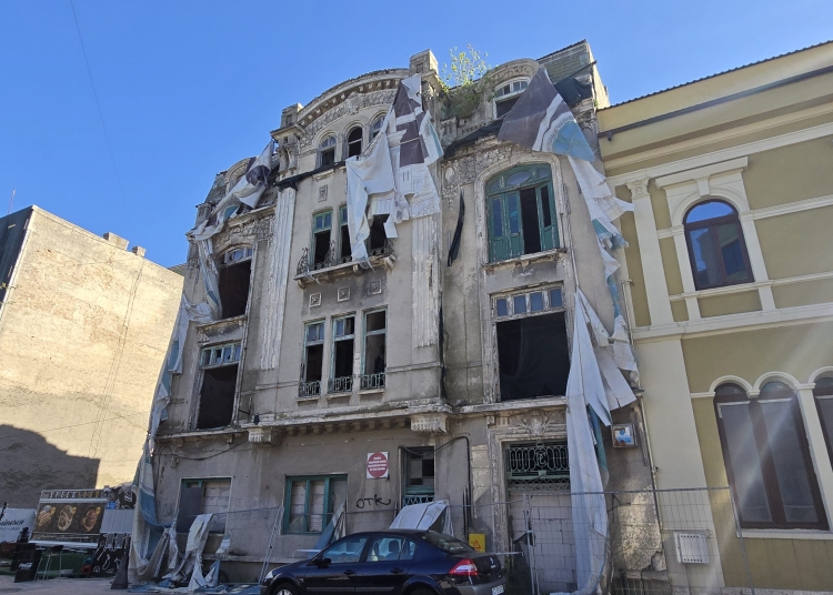 o bijuterie arhitecturala din zona peninsulara este scoasa la vanzare la pretul de 11 milioane de euro 6810161091130