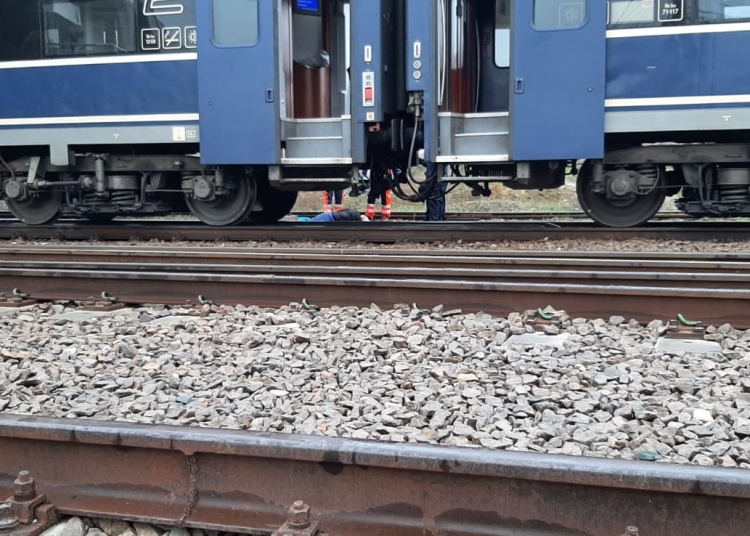 o femeie din lazu s a aruncat in fata trenului la valu lui traian 680f41d353b8d