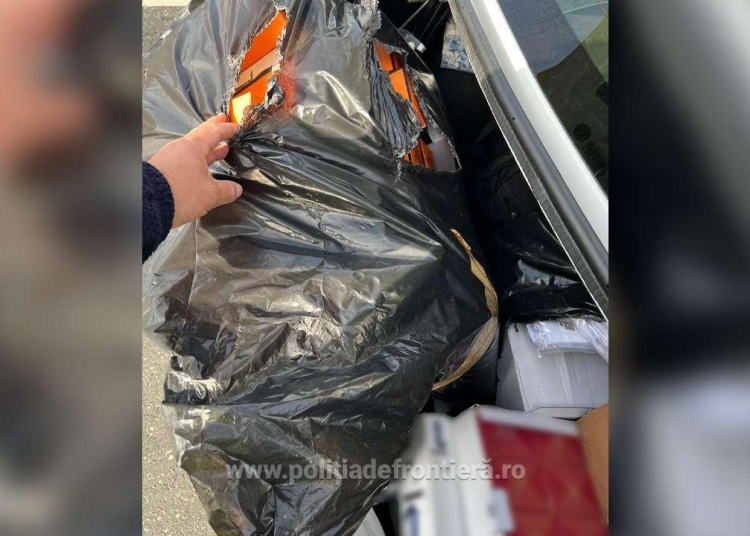 peste 1 470 de produse susceptibile a fi contrafacute descoperite de politistii de frontiera in patru mijloace de transport 680234aa4c768