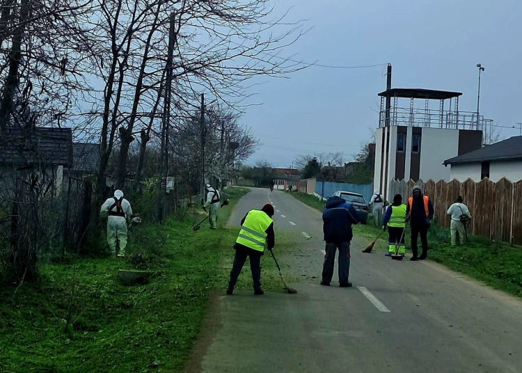 primarul vasile luminare mesaj pentru localnicii din corbu fiti buni gospodari curatenia incepe in fata casei fiecaruia dintre noi 67f852a33a5f2