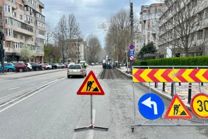 se decoperteaza carosabilul pe un tronson al bulevardului i c bratianu lucrarile se desfasoara cu restrictii partiale de trafic rutier 67f76f31b097f