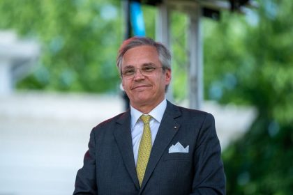 serban dimitrie sturdza europarlamentar si membru fondator a demisionat din aur document 67fe7a9014b0e